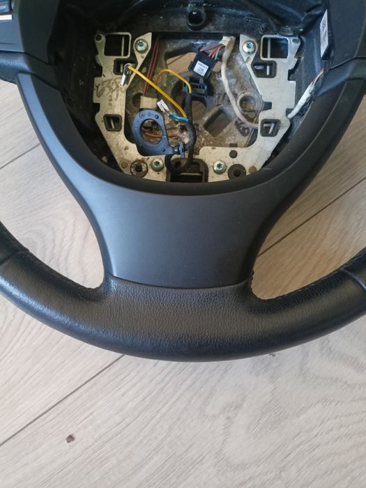 Kierownica z poduszką powietrzną BMW F10 F11