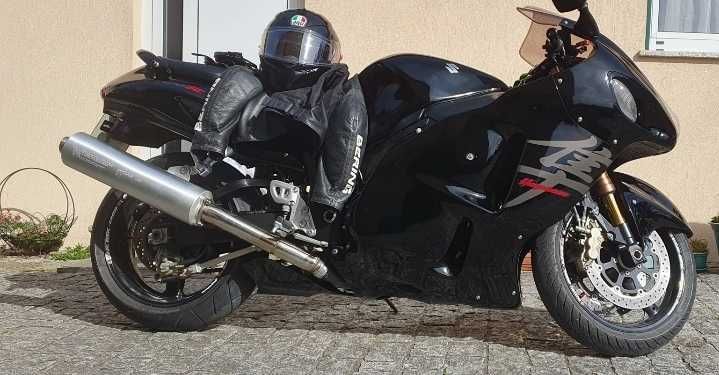 Vendo ou troco por pan european 1300 fjrhayabusa 2007 com 25mil km