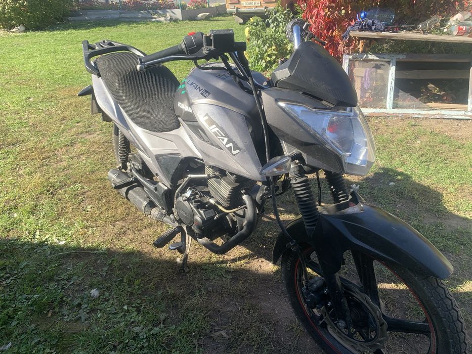 Продам мотоцкл Lifan 150 2 e.На документах.