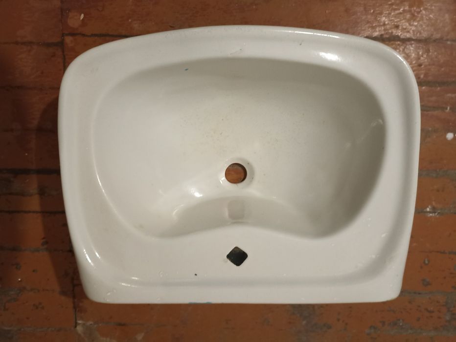 Продам  умивальник ( раковину )