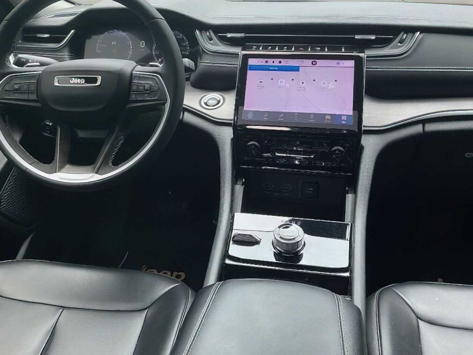Jeep Grand Cherokee L Limited      2023