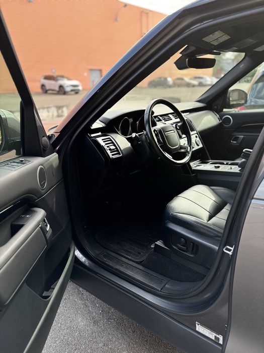 Land Rover Discovery SE 2019 3L AWD