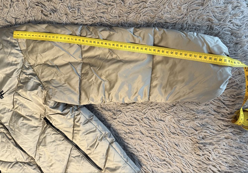Продам жіночу куртку 4F, розмір S (M)