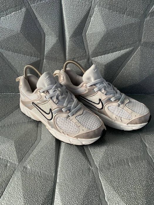 Кросівки Nike V5 RNR