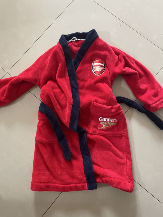 Nowy szlafrok pilkarski Arsenal na okolo 8 lat