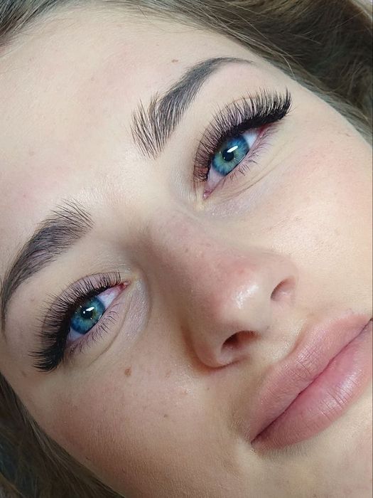 Нарощування вій Ужгород