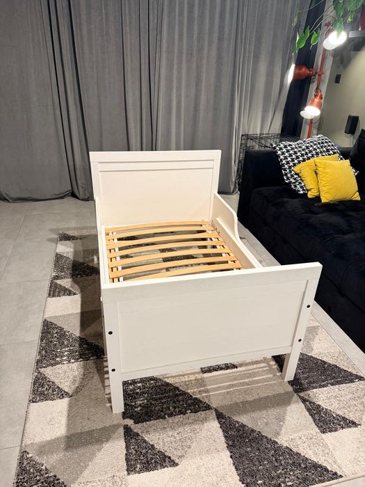 Ikea Sundik Białe łóżko rozsuwane