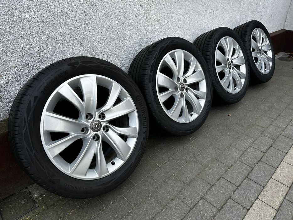 245 45 18 / 5x115 / OPEL Insignia B Zafira Astra Antara CHEVROLET / CONTINENTAL