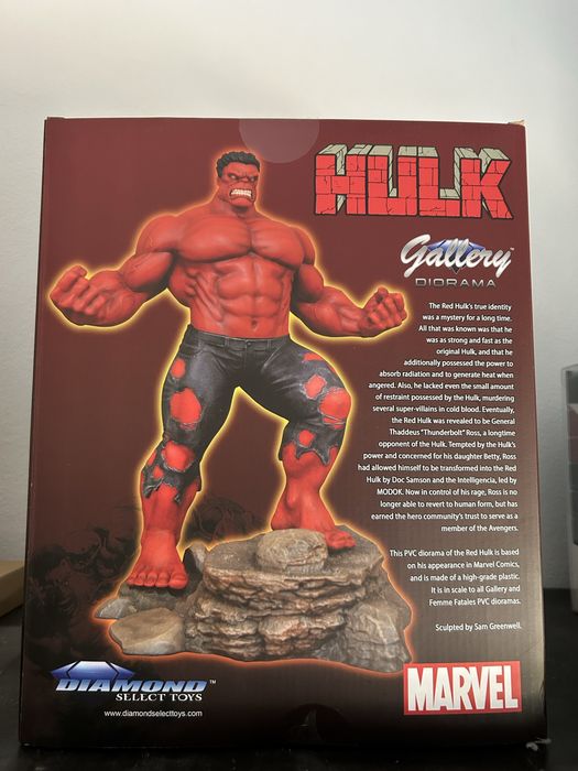 Marvel Red Hulk figure 32 cm