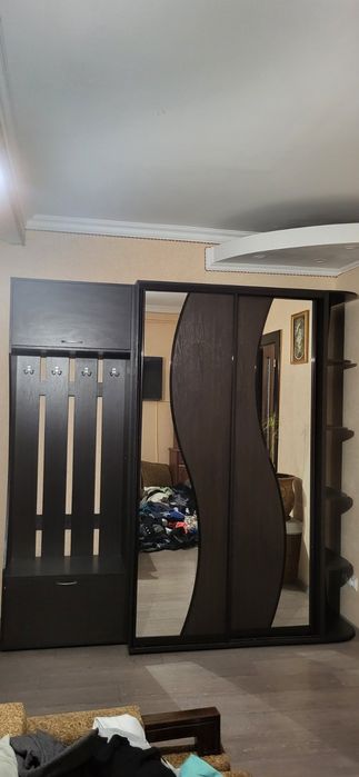 Продається прихожа