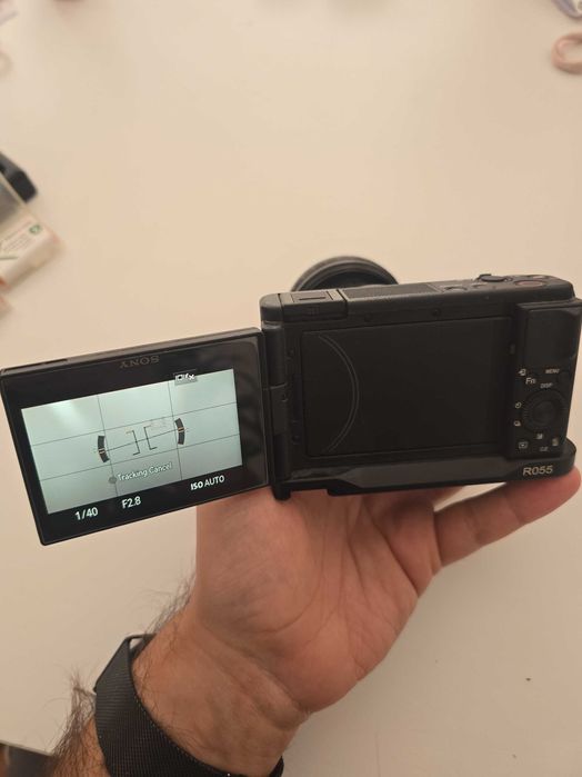 Sony ZV1 + Ulanzi Lens + Cage + Dummy Battery + 3 Batteries + Tripod63825533830785122