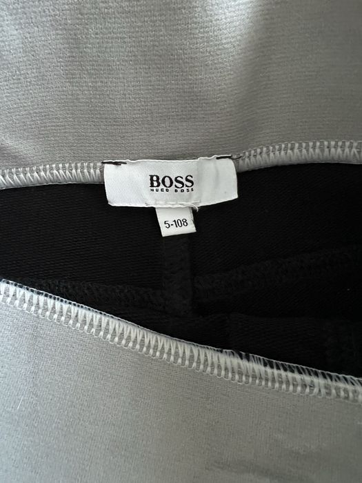 Calçoes hugo boss 4/5 anos