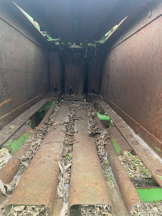 Прес-підборщик POLJOSTROJ