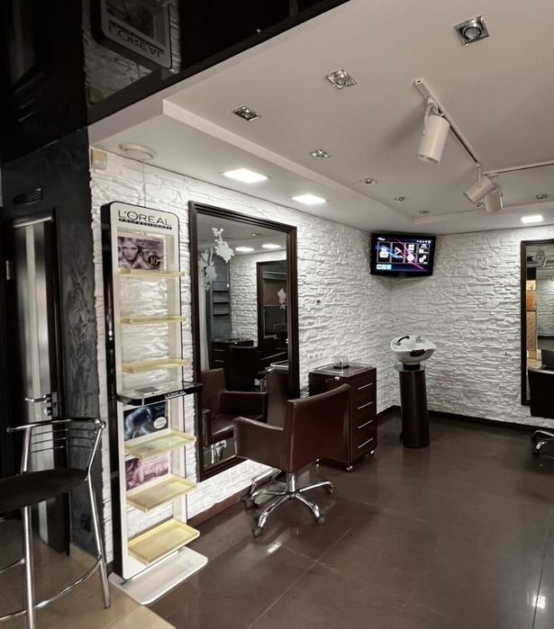 Продаж приміщення  Салон краси, с.Зимна Вода, вул. Тичини, С