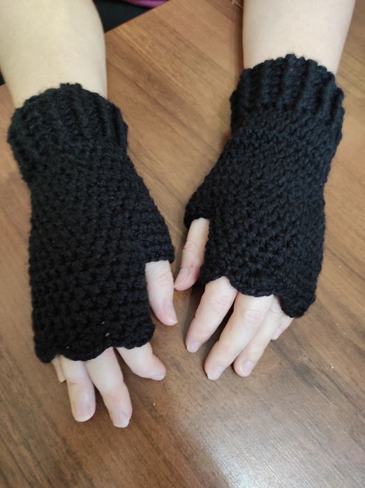 Mitenki czarne akrylowe