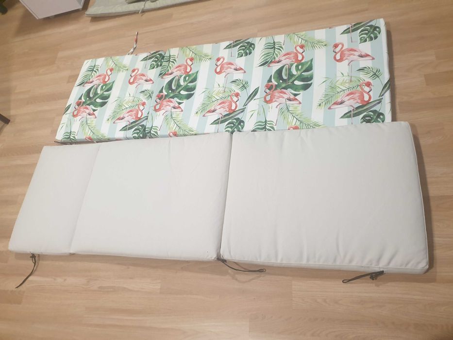 Chaise Longe com 2 almofadas