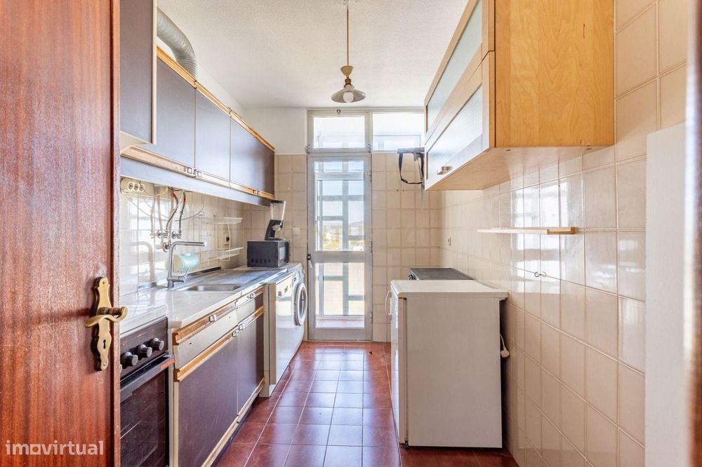 Apartamento T2 em Santo António dos Cavaleiros, Loures — Santo António Dos Cavaleiros E Frielas, Lisboa