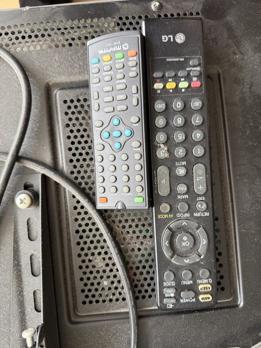 TV LG 42″ + uchwyt do sciany + dekoder