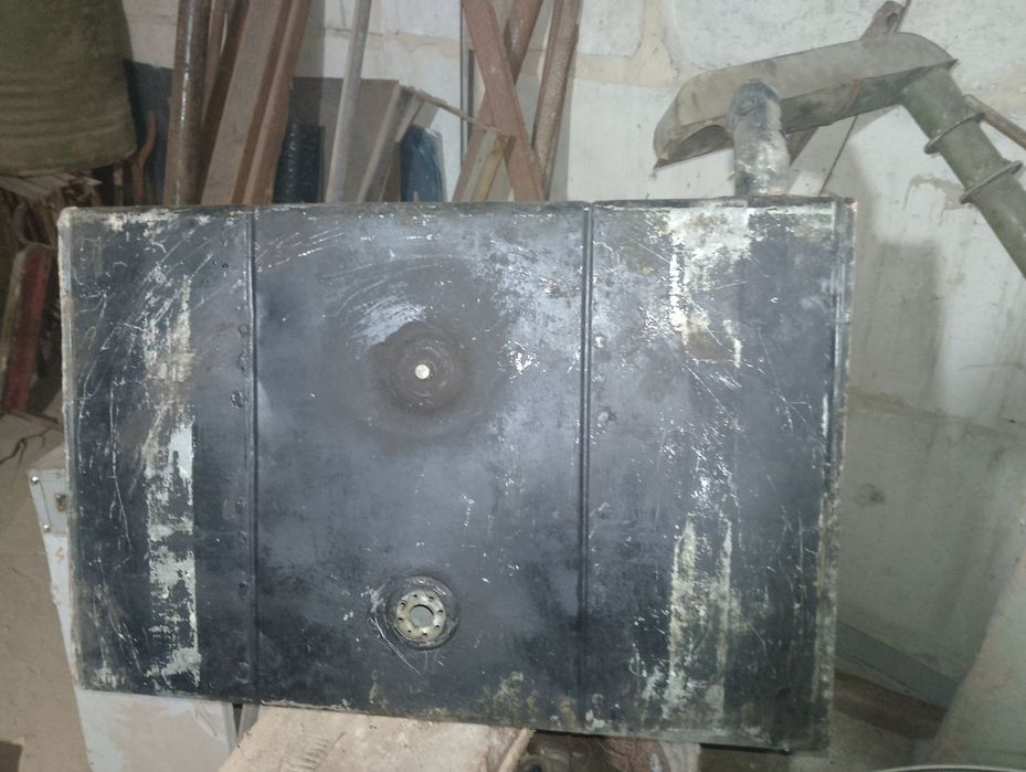 Паливні баки СССР  УРАЛ, Бачок КРАЗ.