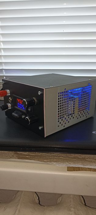 Лабораторный блок питания и зарядное  для аккумуляторов 50В-38В/10.5А