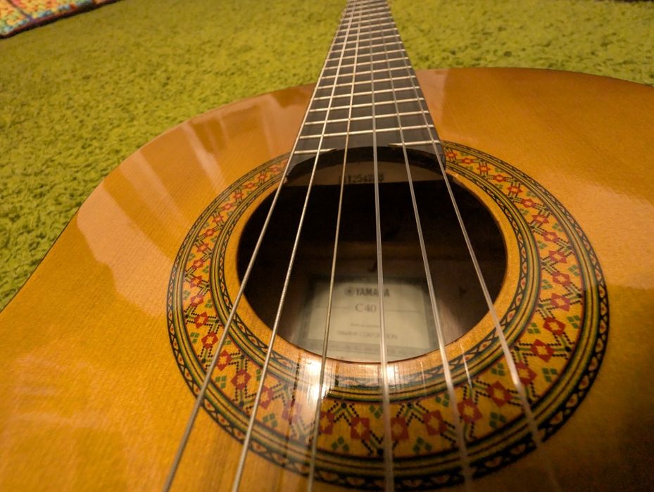 Акустична гітара йамаха ц40