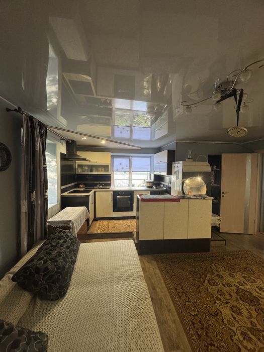 Продаж чудового будинку