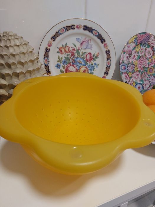 Coador e Recipiente em plástico super resistente,  17x26cm