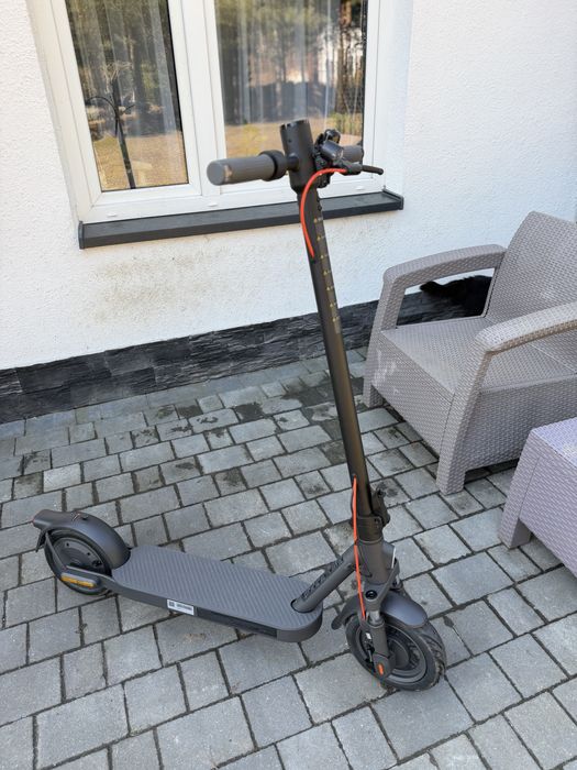 Hulajnoga elektryczna xiaomi scooter elite jak nowa