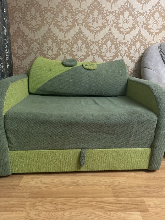 Продам дитячий диван-ліжко