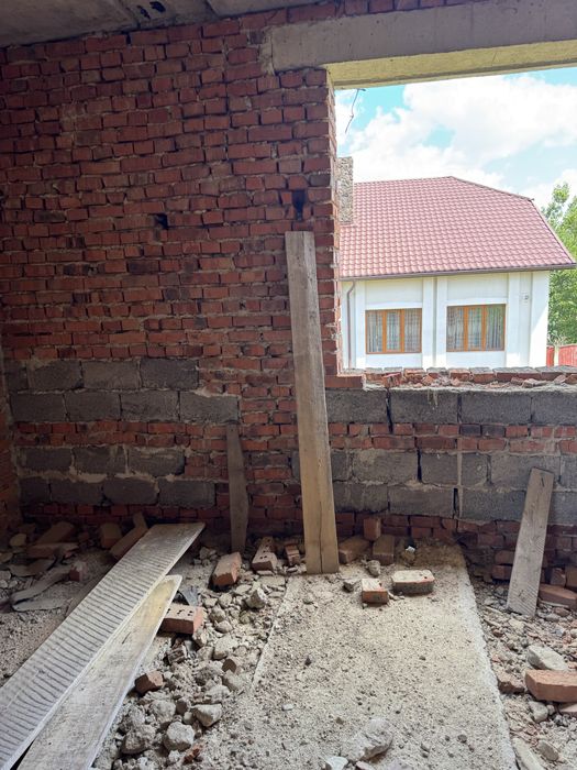 Продається незавершане будівництво