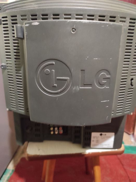 Продам телевизор  LG