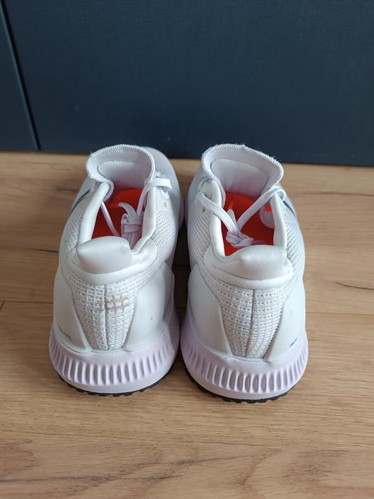 Buty sportowe Adidas Solarblaze EE4238 r.39 1/3