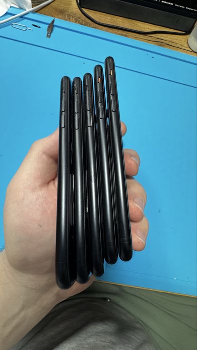 iPhone SE2 2020 icloud на зачастини