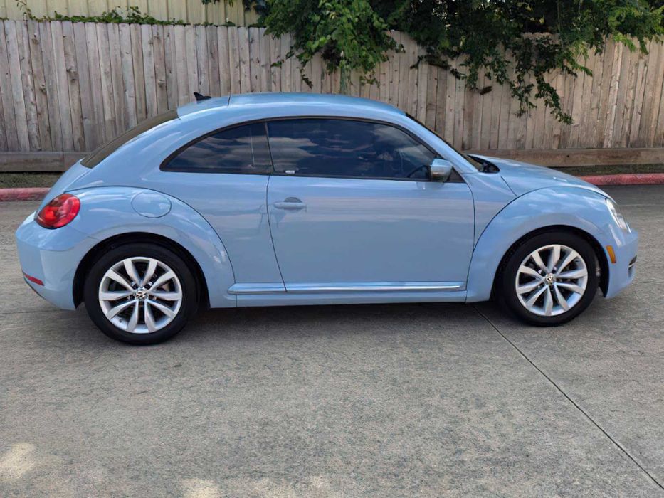 Volkswagen Beetle      2015