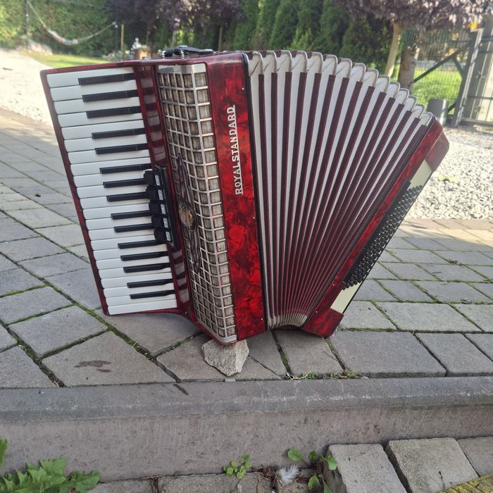 Sprzedam akordeon 96 basów