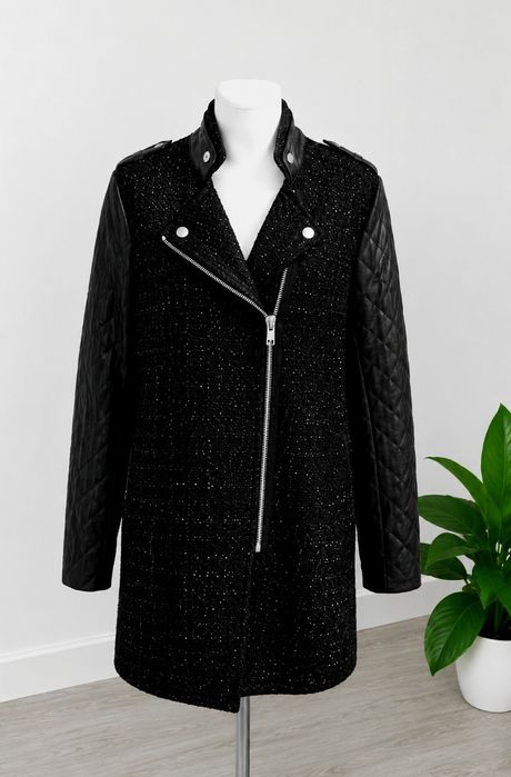 Ekskluzywny piękny czarny płaszcz damski z połyskiem Vintage Laura Clément L/XL 40 42 HIT

Pięknie mieni się w świetle – wygląda bardzo luksusowo i el