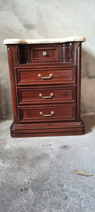 Camiseiro  com 4 gavetas