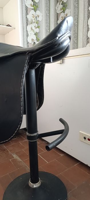 Барний стул кінне сідло