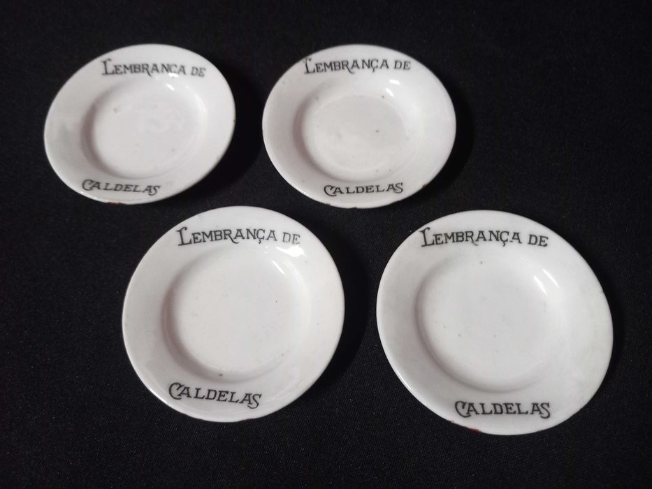 Lot of 4 Miniature Plates - Caldelas Souvenir