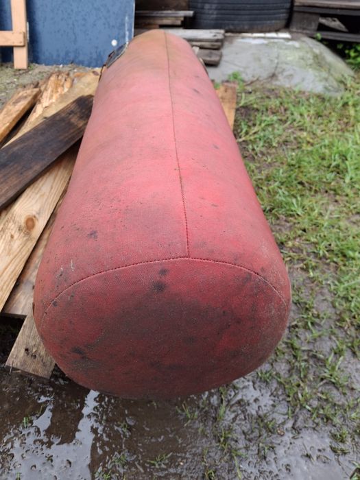 Saco de boxe 1metro por 30 de largura [+-]