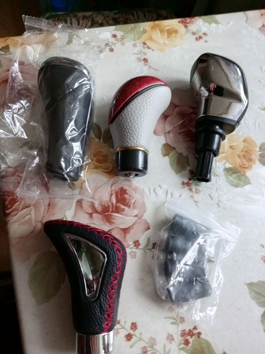 Автомобільна ручка КПП.