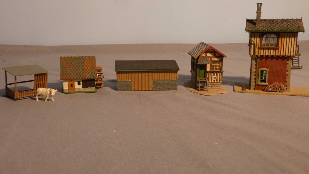 Domki na makietę  ( diorama kolejka Zeuke Piko Trix Marklin )