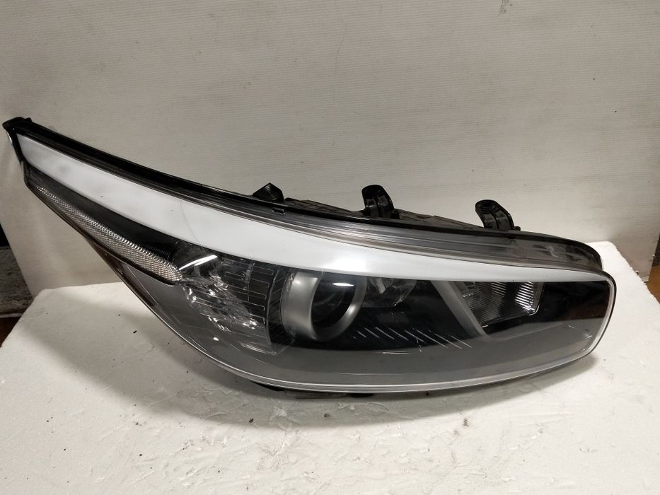 Farol Kia ceed otica original 2015 direito