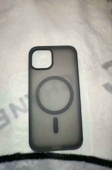 Продаю чохли в новому стані на 13 айфон
