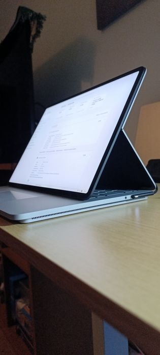 Surface Laptop Studio - Bateria 98%