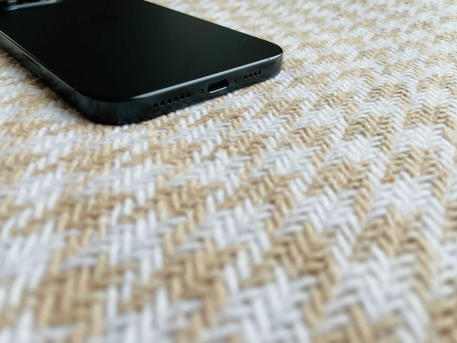 IPHONE 16 PRO MAX 256Gb 1 цикл ! Black Titanium unlock r sim ( 42483)