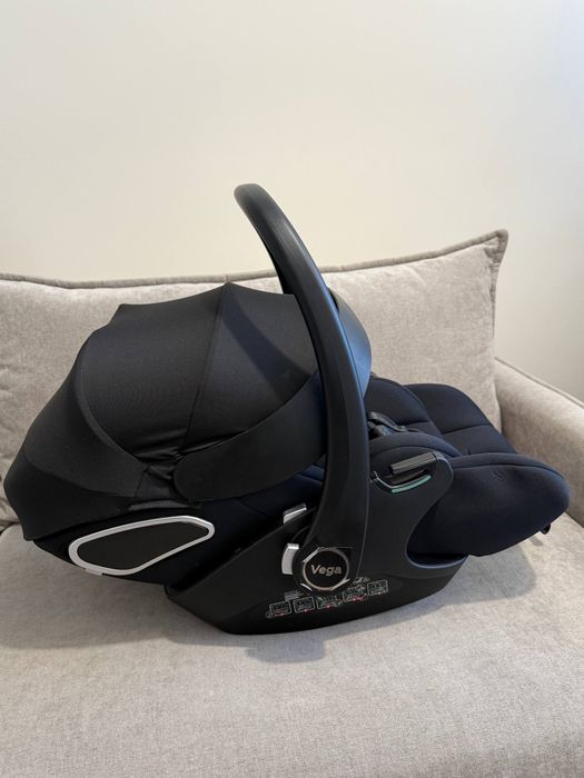 Автокрісло Carrello Vega 0 - 15міс. в ідеальному стані
