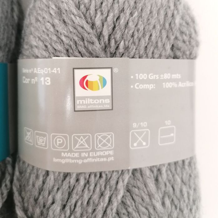 4 novelos de lã Equador, cinzento