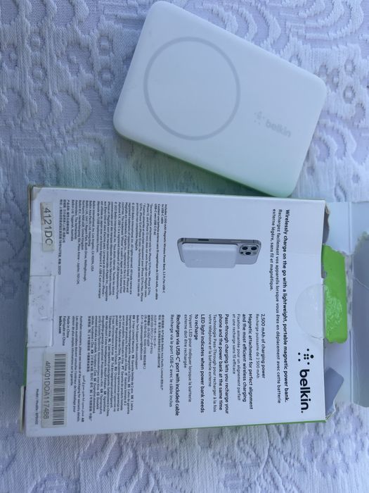 Magnetic Wireless Power Bank