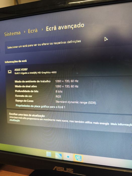 Ecrã ASUS 60hz, 18 polegadas,  VGA